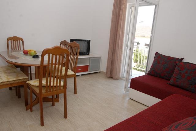 Apartments Dosljak Тиват Экстерьер фото