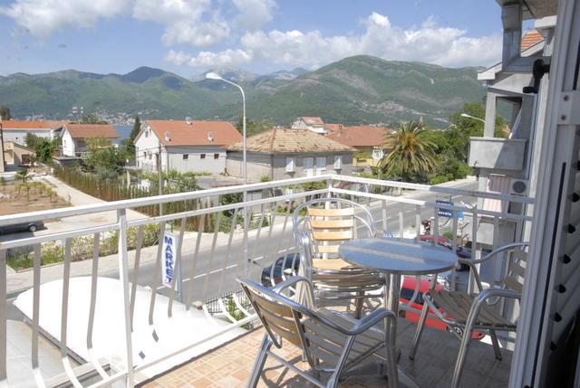 Apartments Dosljak Тиват Экстерьер фото